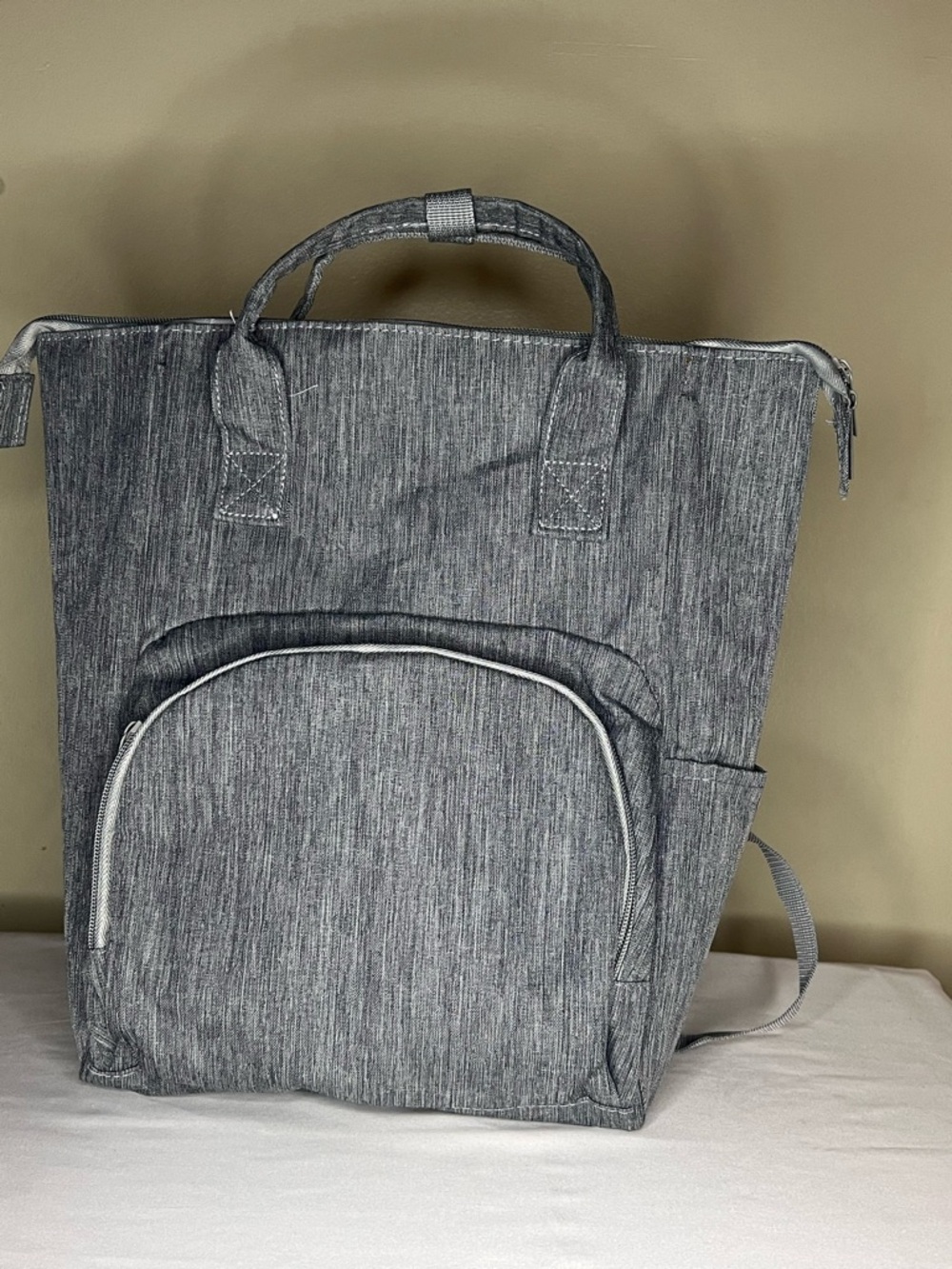 Gray Men's Everyday Tote-Style Backpack